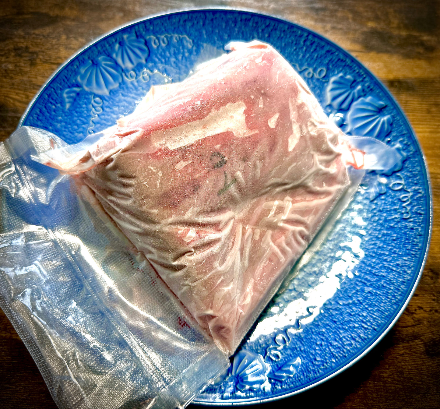 02006海峡クロマグロ(赤身）(700ｇ冷凍ブロック）